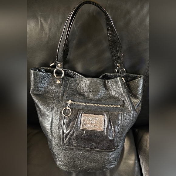 Coach Poppy Glam Tote Y2K Metallic Black Leather with silver accents EUC - Picture 13 of 16